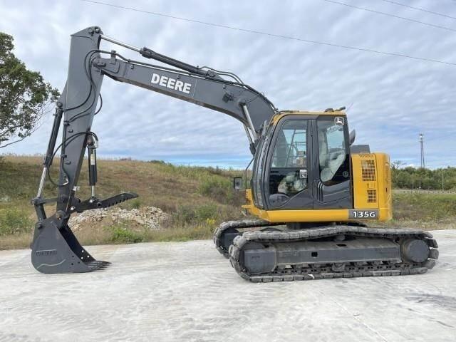 John Deere 135G Гусеничні екскаватори