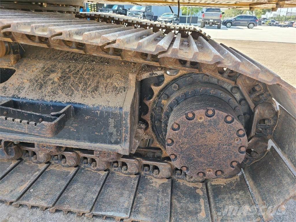 John Deere 210G LC Гусеничні екскаватори