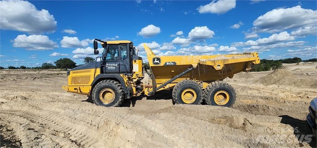 John Deere 310E Зчленовані самоскиди