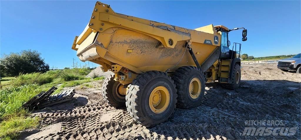 John Deere 310E Зчленовані самоскиди