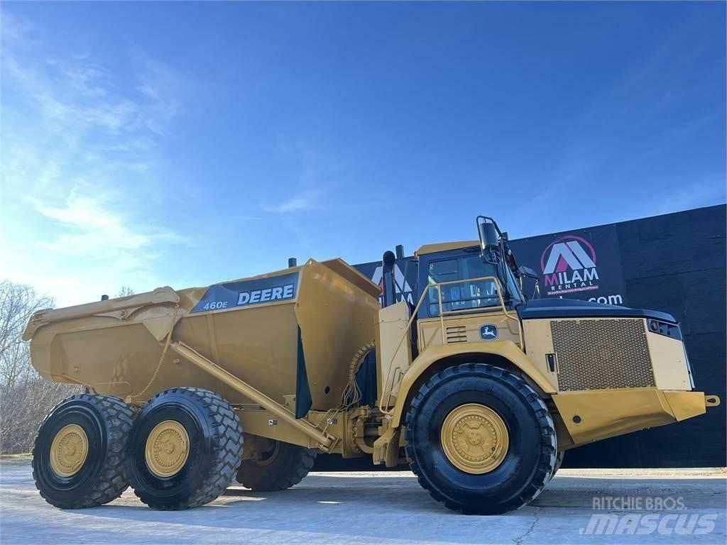 John Deere 460E Зчленовані самоскиди