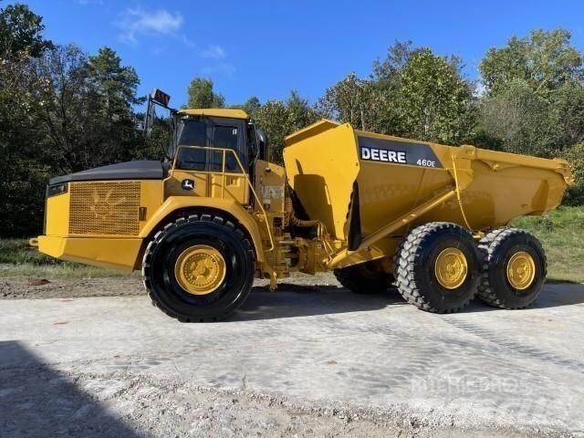 John Deere 460E Зчленовані самоскиди