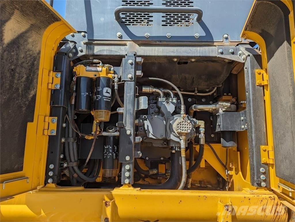 John Deere 470G LC Гусеничні екскаватори