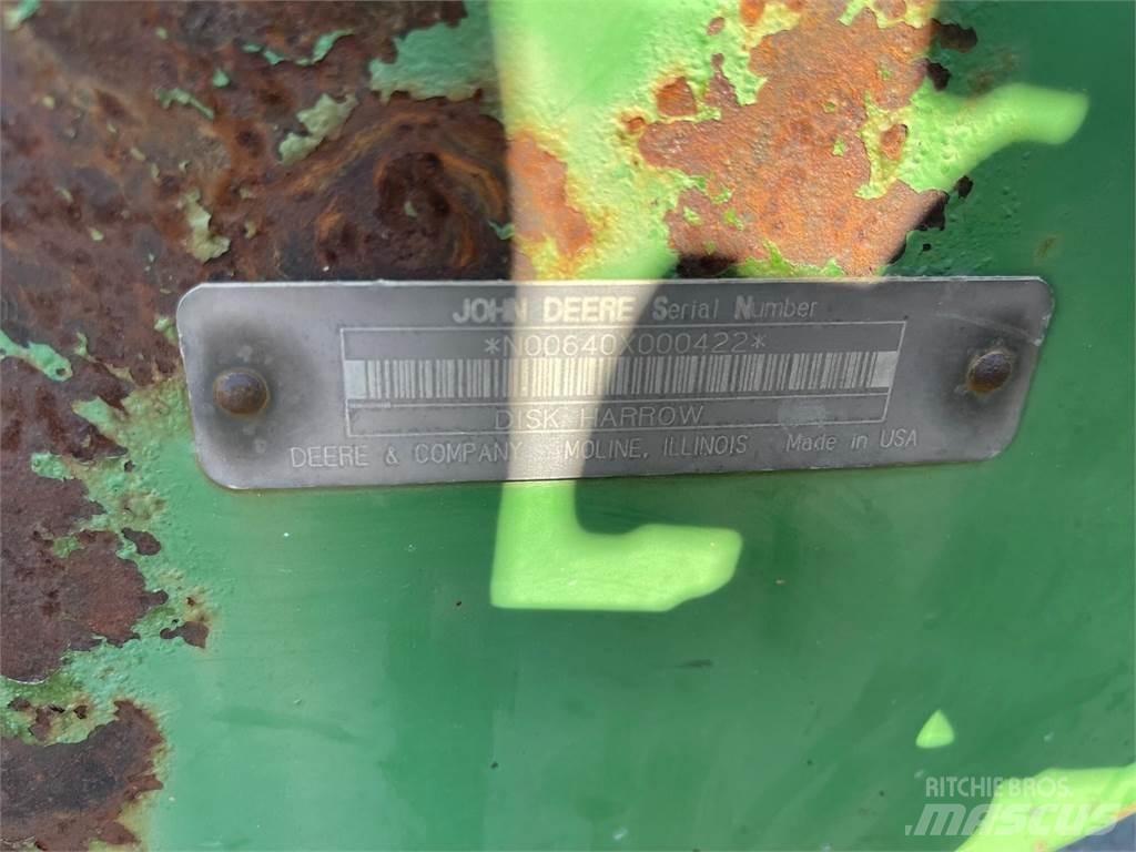 John Deere 640 Дискові борони