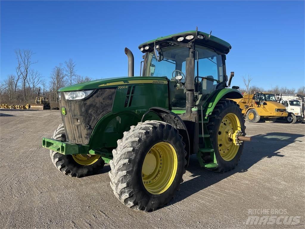 John Deere 7200R Трактори
