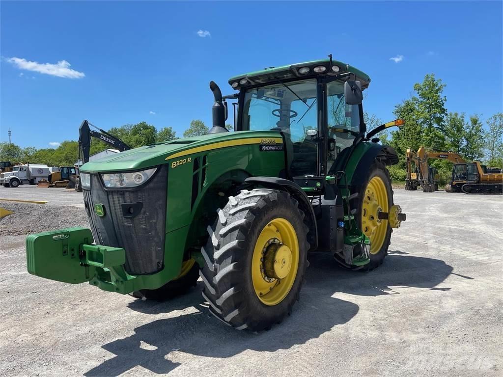 John Deere 8320R Трактори