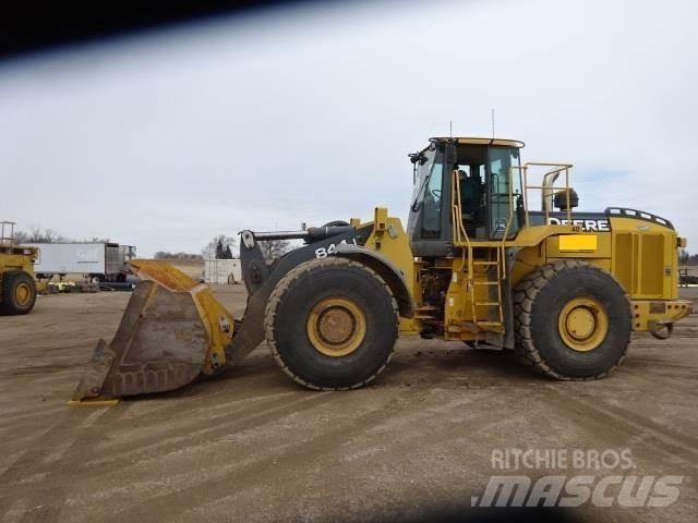 John Deere 844J Фронтальні навантажувачі