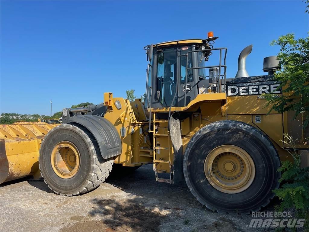 John Deere 844KIII Фронтальні навантажувачі