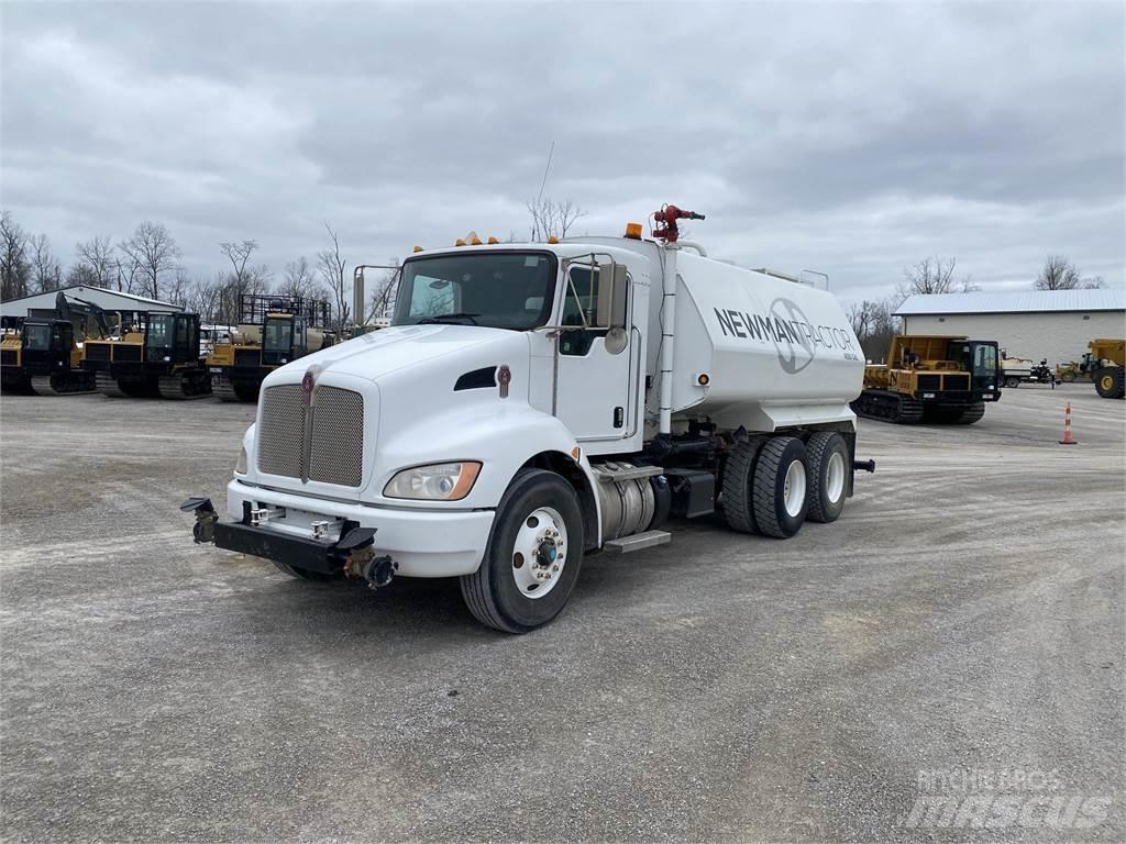 Kenworth T300 Поливальні машини