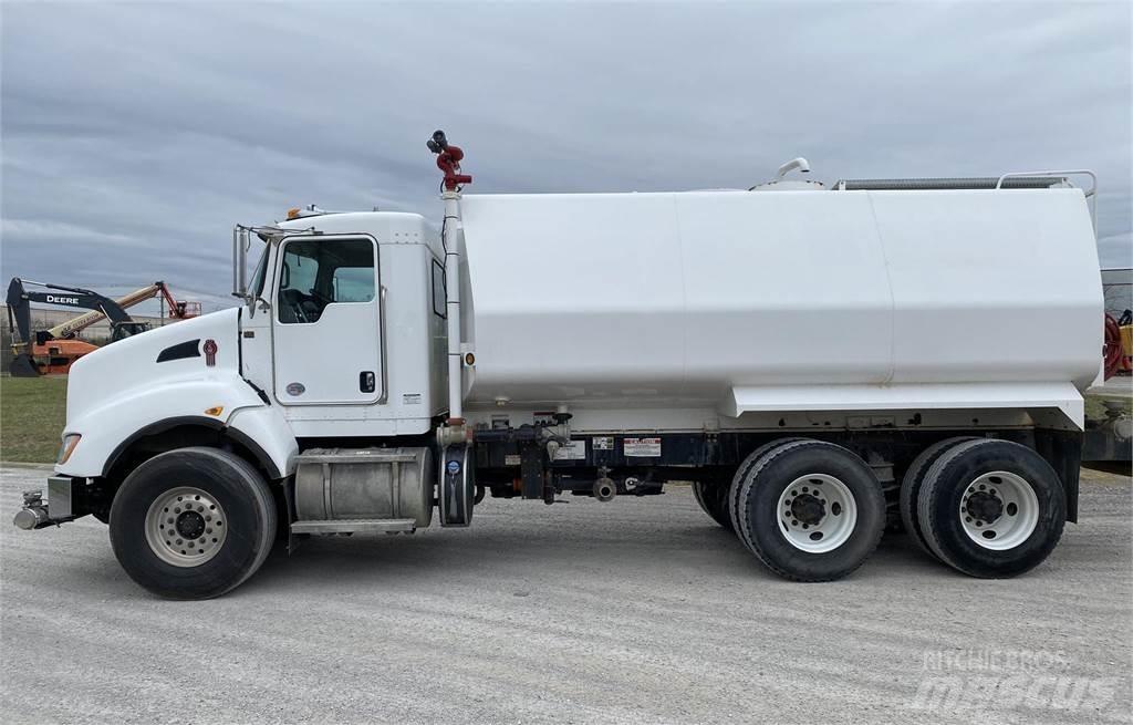 Kenworth T440 Поливальні машини