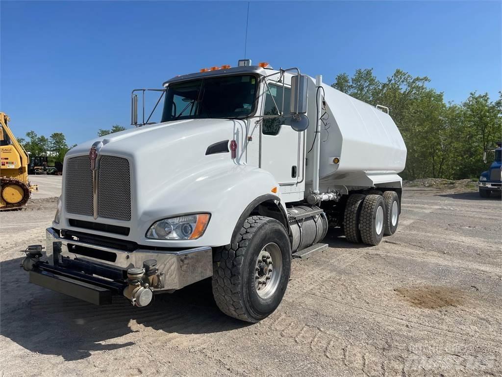 Kenworth T440 Поливальні машини