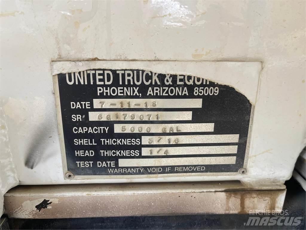 Kenworth T440 Поливальні машини