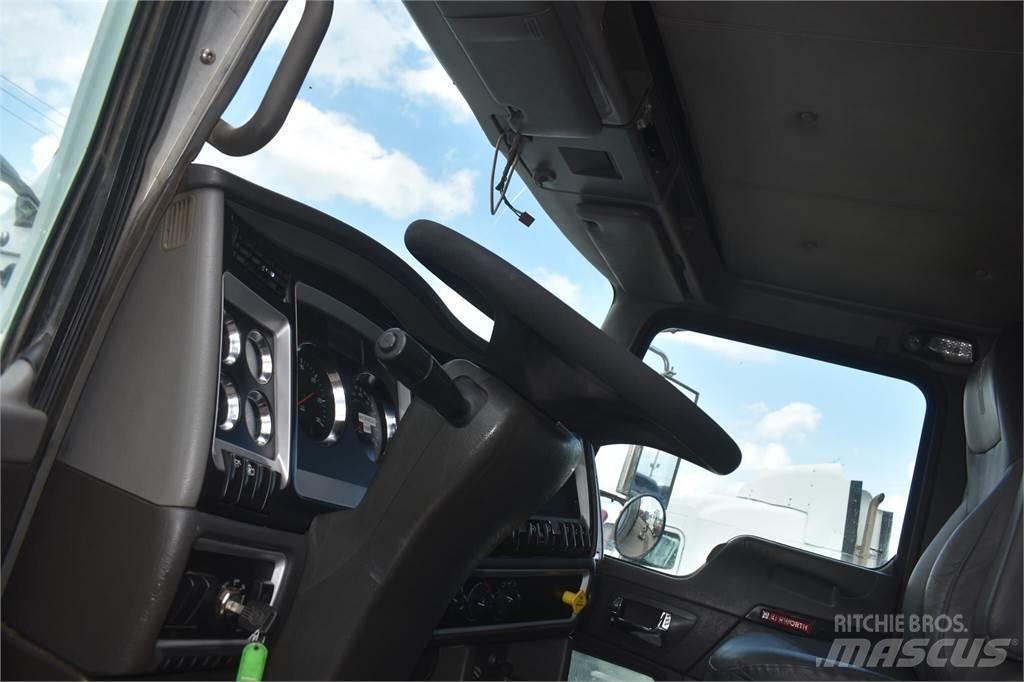 Kenworth T440 Самоскиди