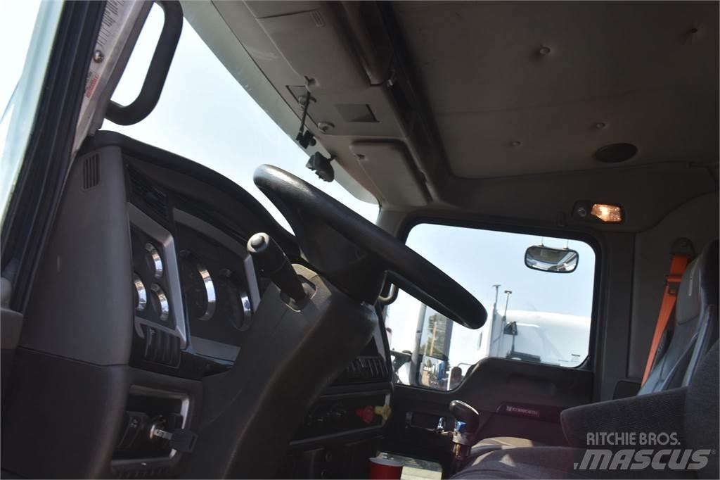Kenworth T660 Самоскиди