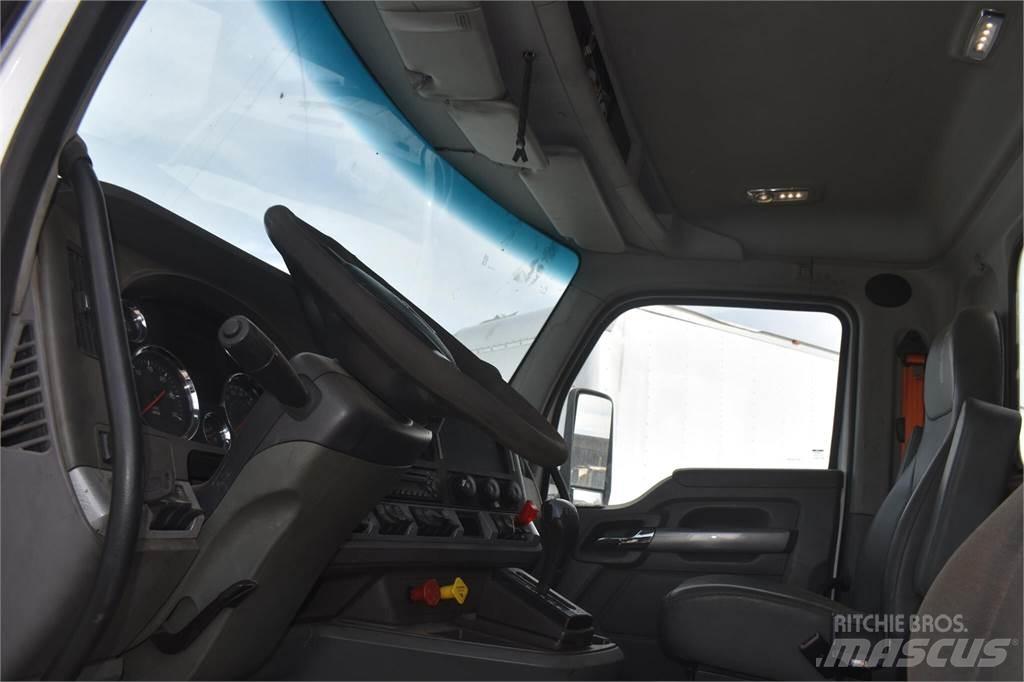 Kenworth T680 Автокрани
