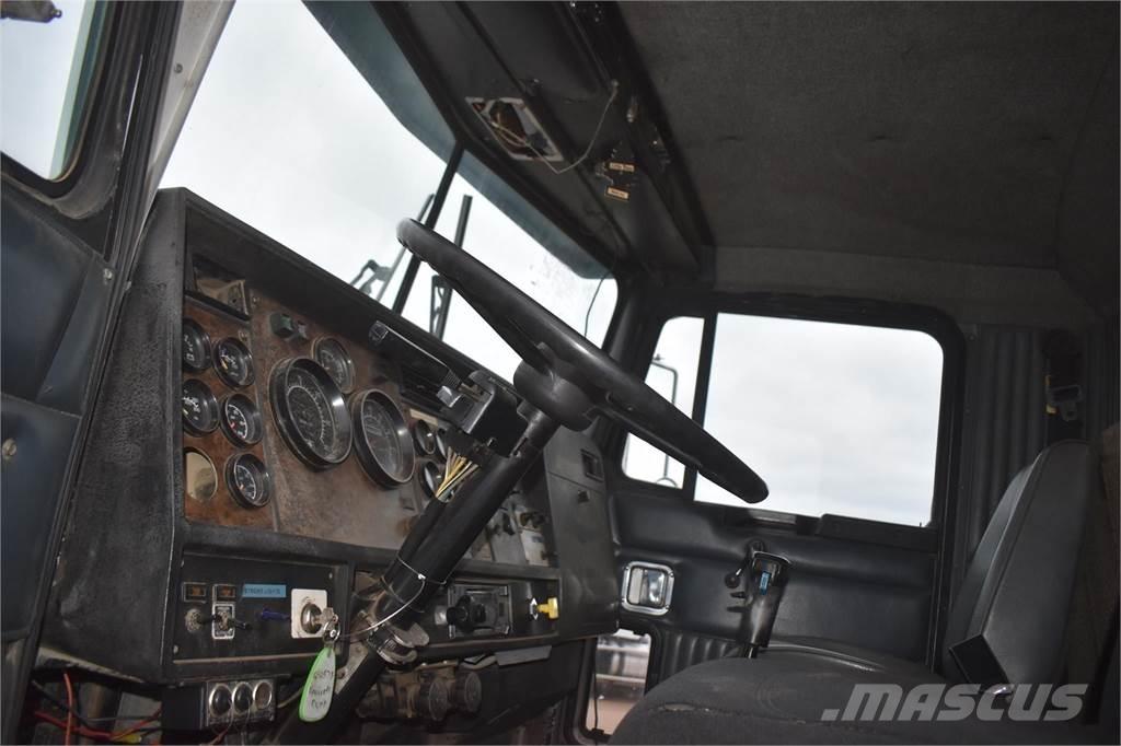Kenworth T800 Самоскиди