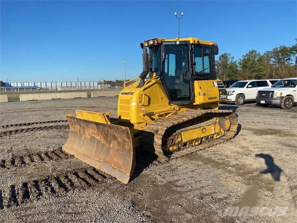 Komatsu D39PX-24 Гусеничні бульдозери