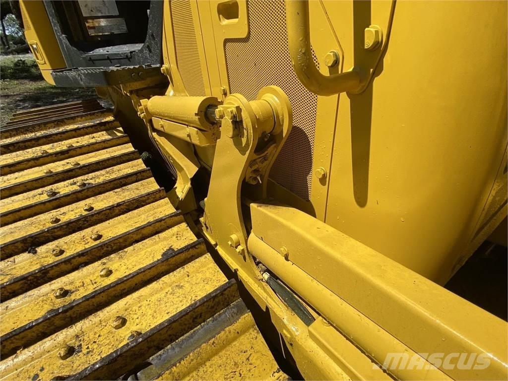 Komatsu D39PX-24 Гусеничні бульдозери