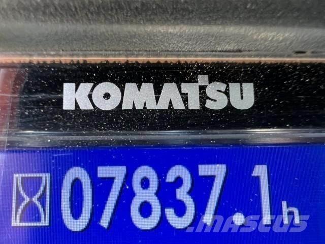 Komatsu D65PX-18 Гусеничні бульдозери
