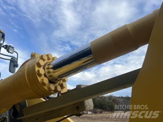 Komatsu WA320-8 Фронтальні навантажувачі