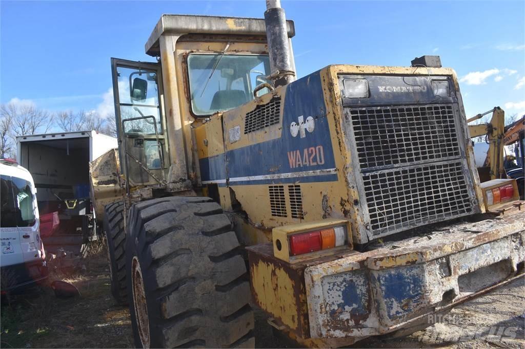 Komatsu WA420 Фронтальні навантажувачі
