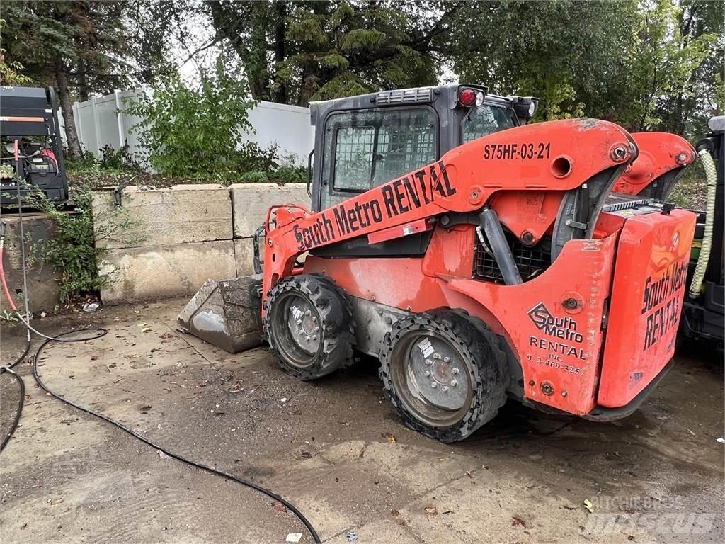 Kubota SSV75 Міні-навантажувачі
