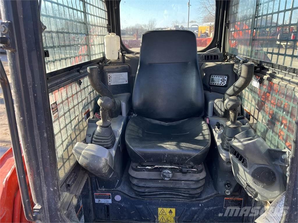 Kubota SVL75-2 Міні-навантажувачі