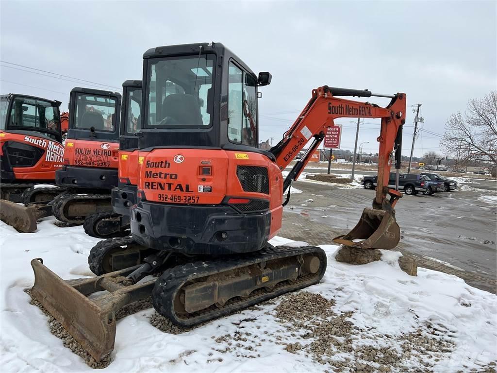 Kubota U35 Міні-екскаватори < 7т