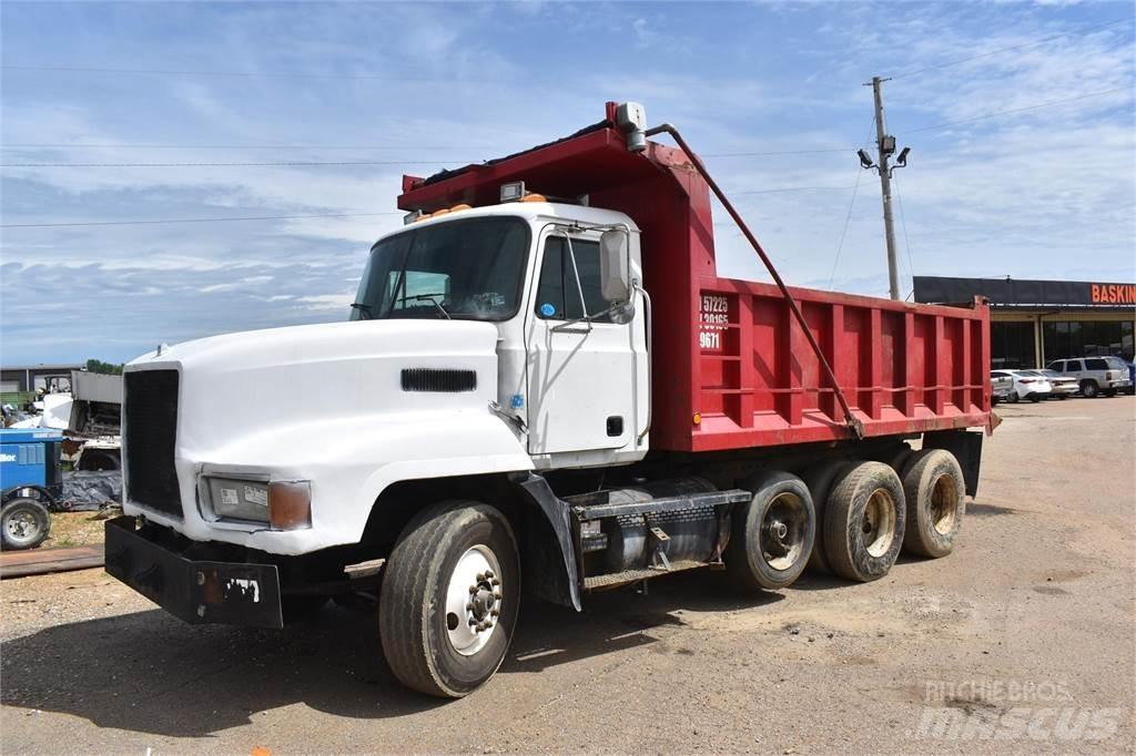 Mack CH613 Самоскиди