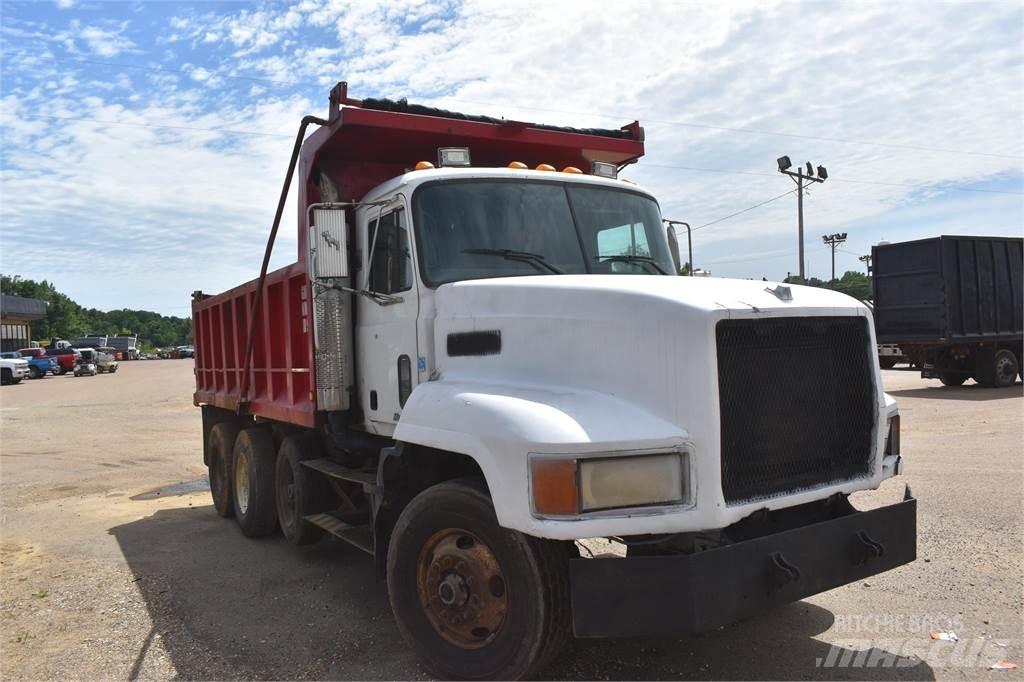 Mack CH613 Самоскиди