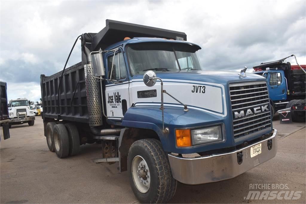 Mack CH613 Самоскиди