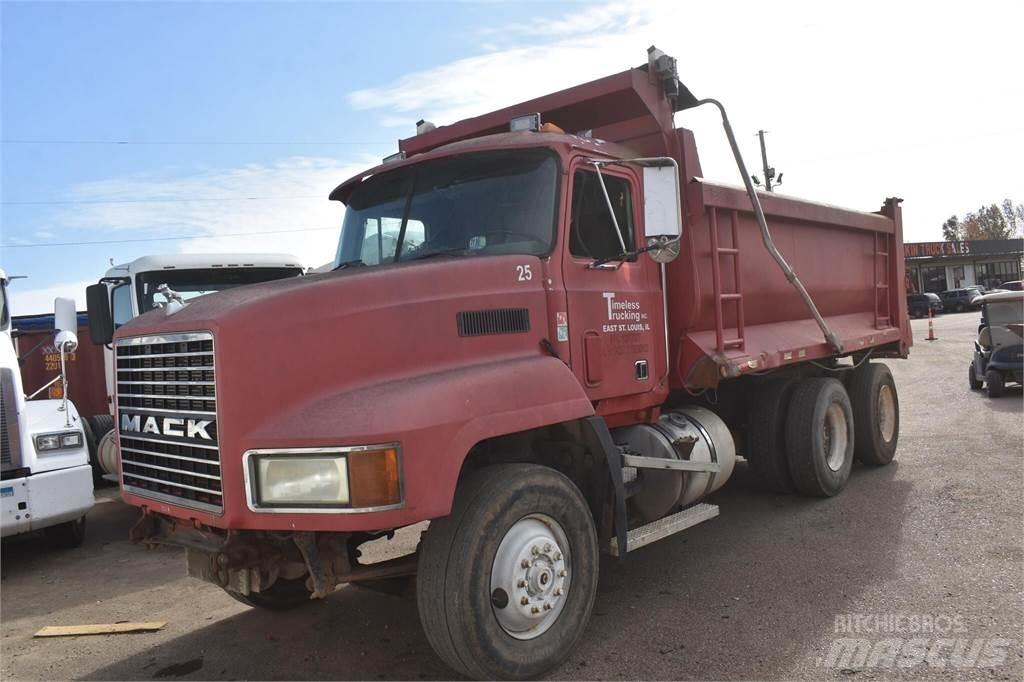 Mack CH613 Самоскиди
