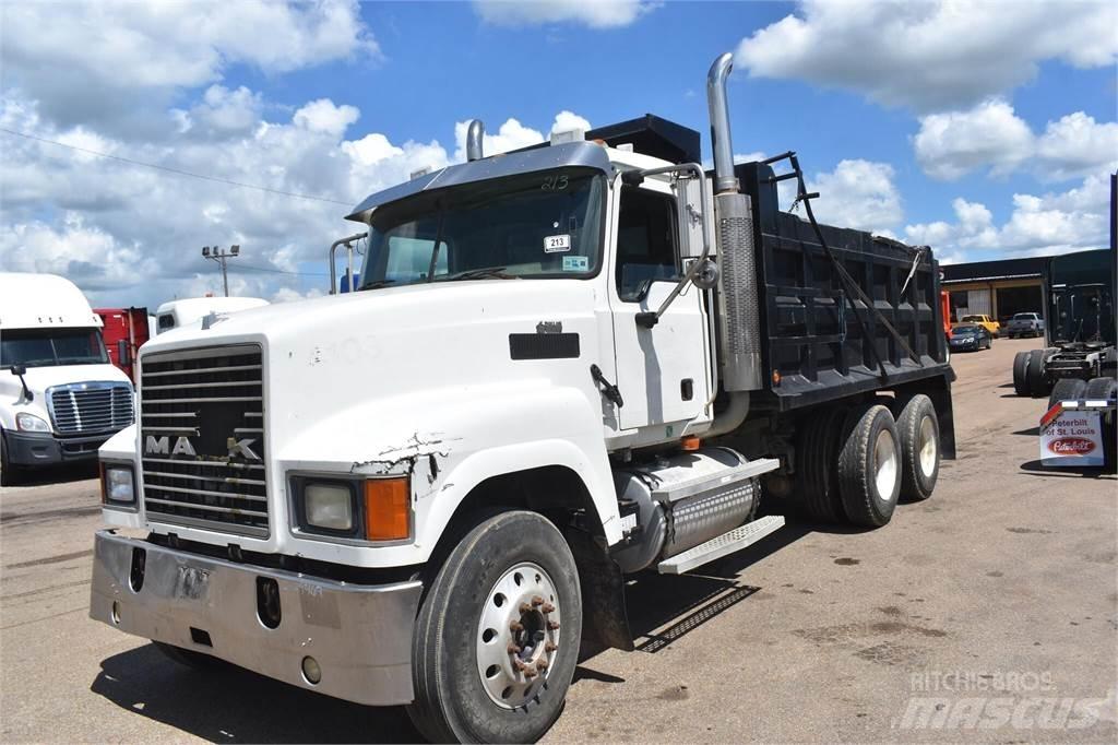 Mack CHN613 Самоскиди