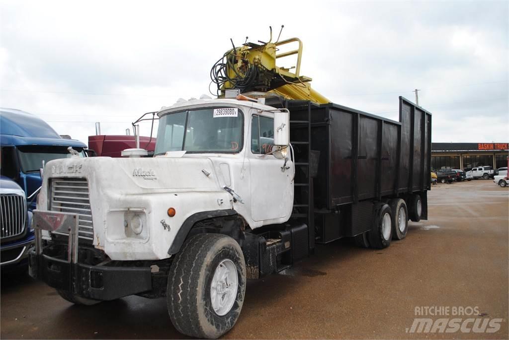 Mack DM690S Автокрани