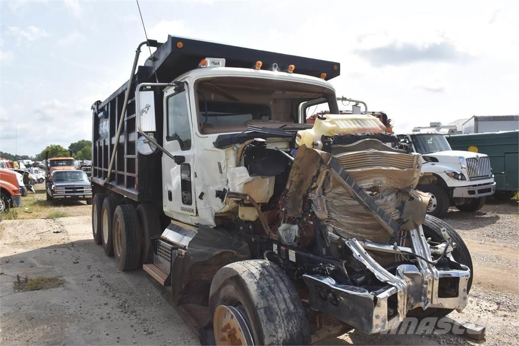 Mack GRANITE GU713 Самоскиди