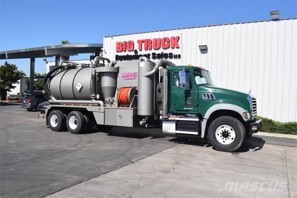 Mack GRANITE GU713 Вантажівки-цистерни