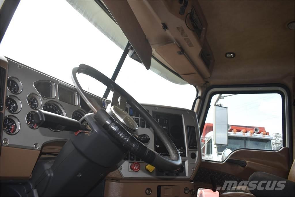 Mack GRANITE GU713 Самоскиди