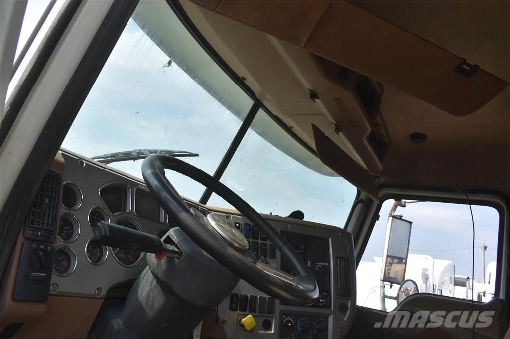 Mack GRANITE GU813 Самоскиди