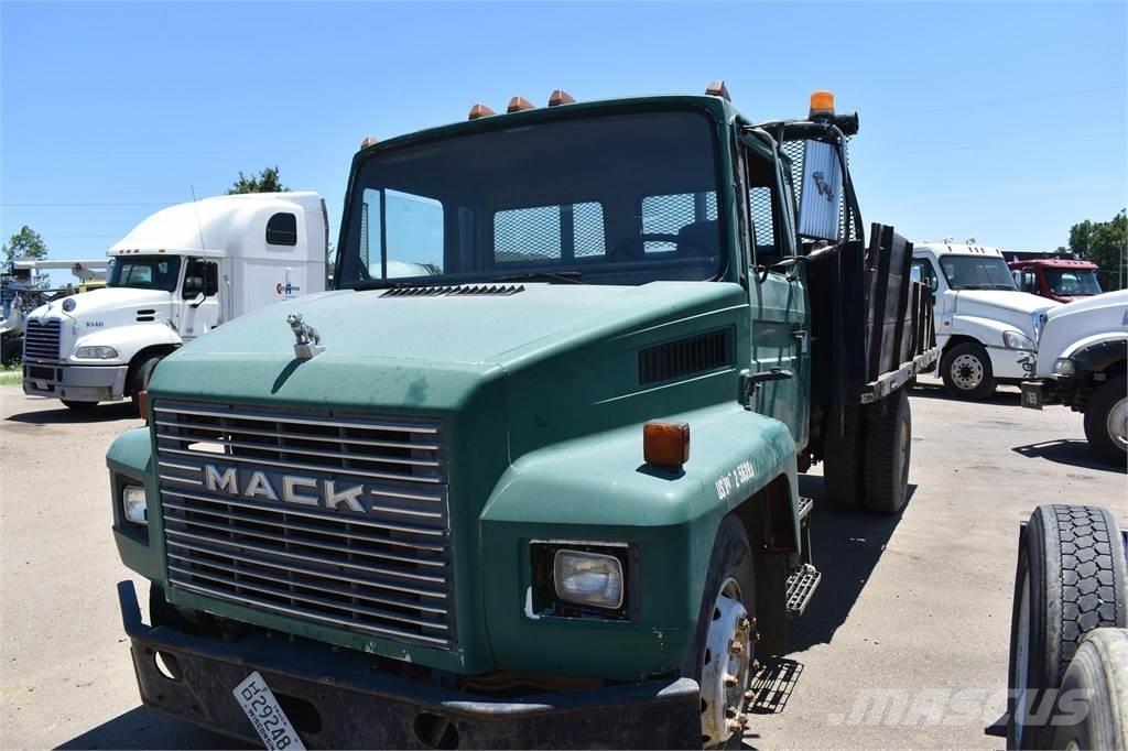 Mack MIDLINER CS200 Самоскиди