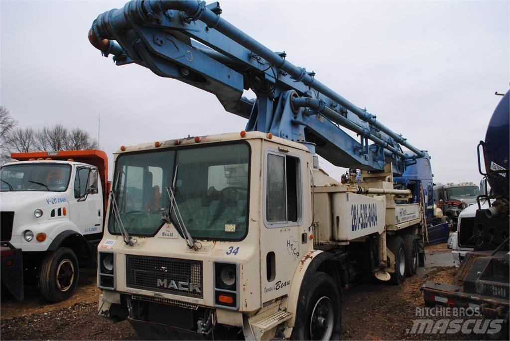 Mack MR686S Бетономішалки (Автобетонозмішувачі)