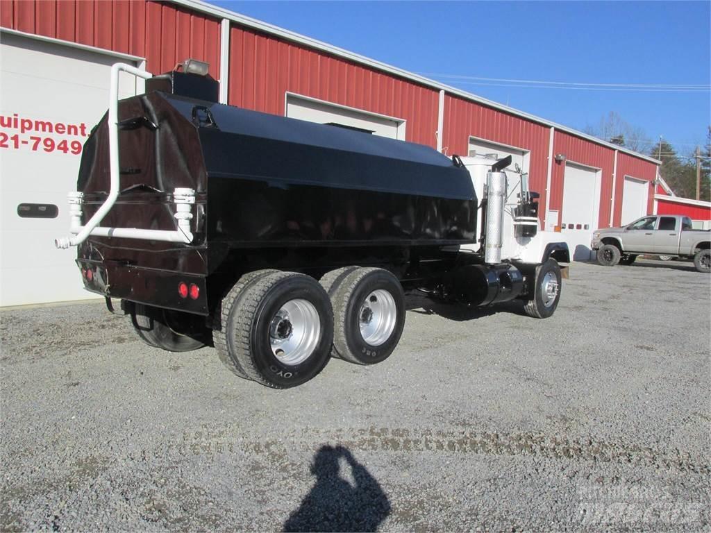 Mack R685S Вантажівки-цистерни