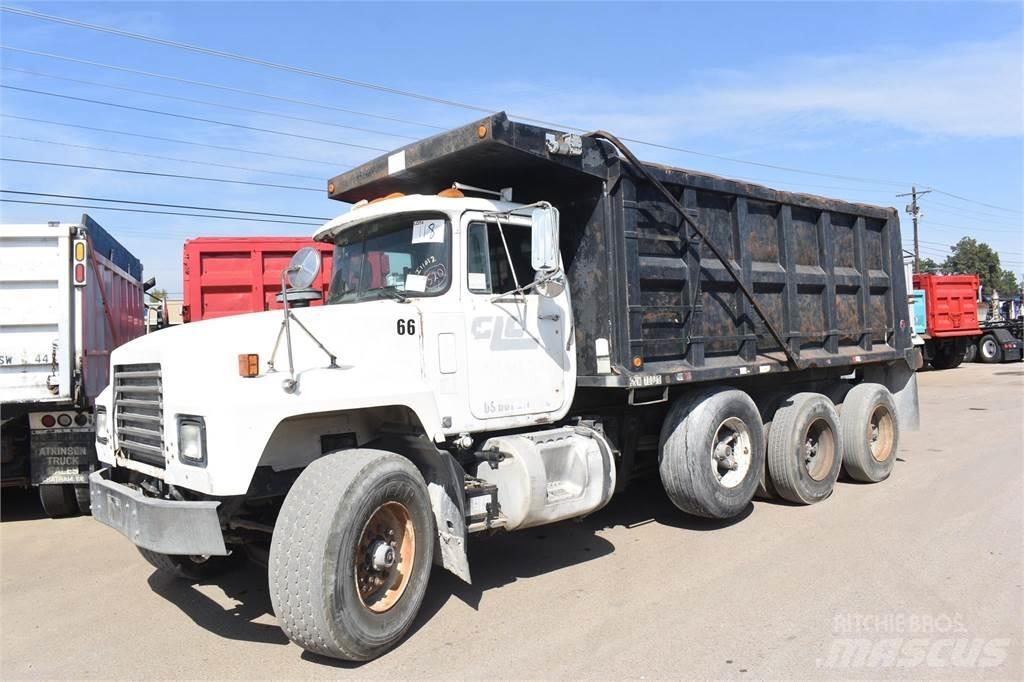 Mack RD688S Самоскиди