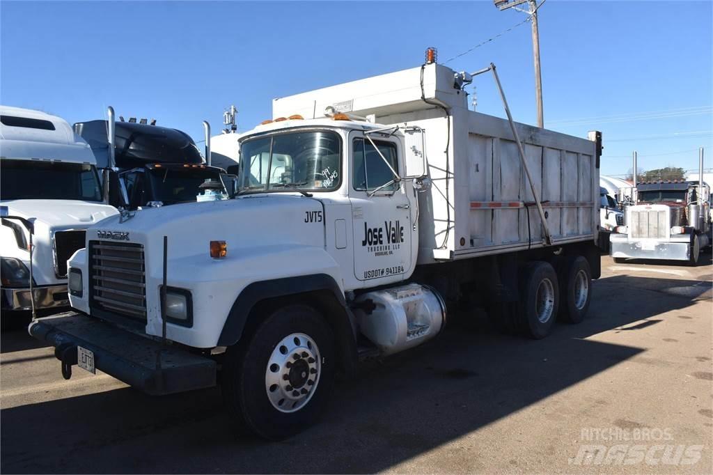 Mack RD688S Самоскиди