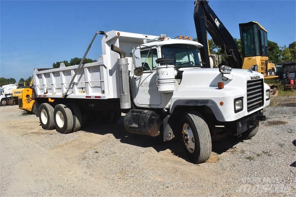 Mack RD690S Самоскиди