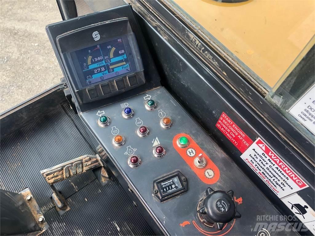 Morooka MST1500VD Гусеничні самоскиди