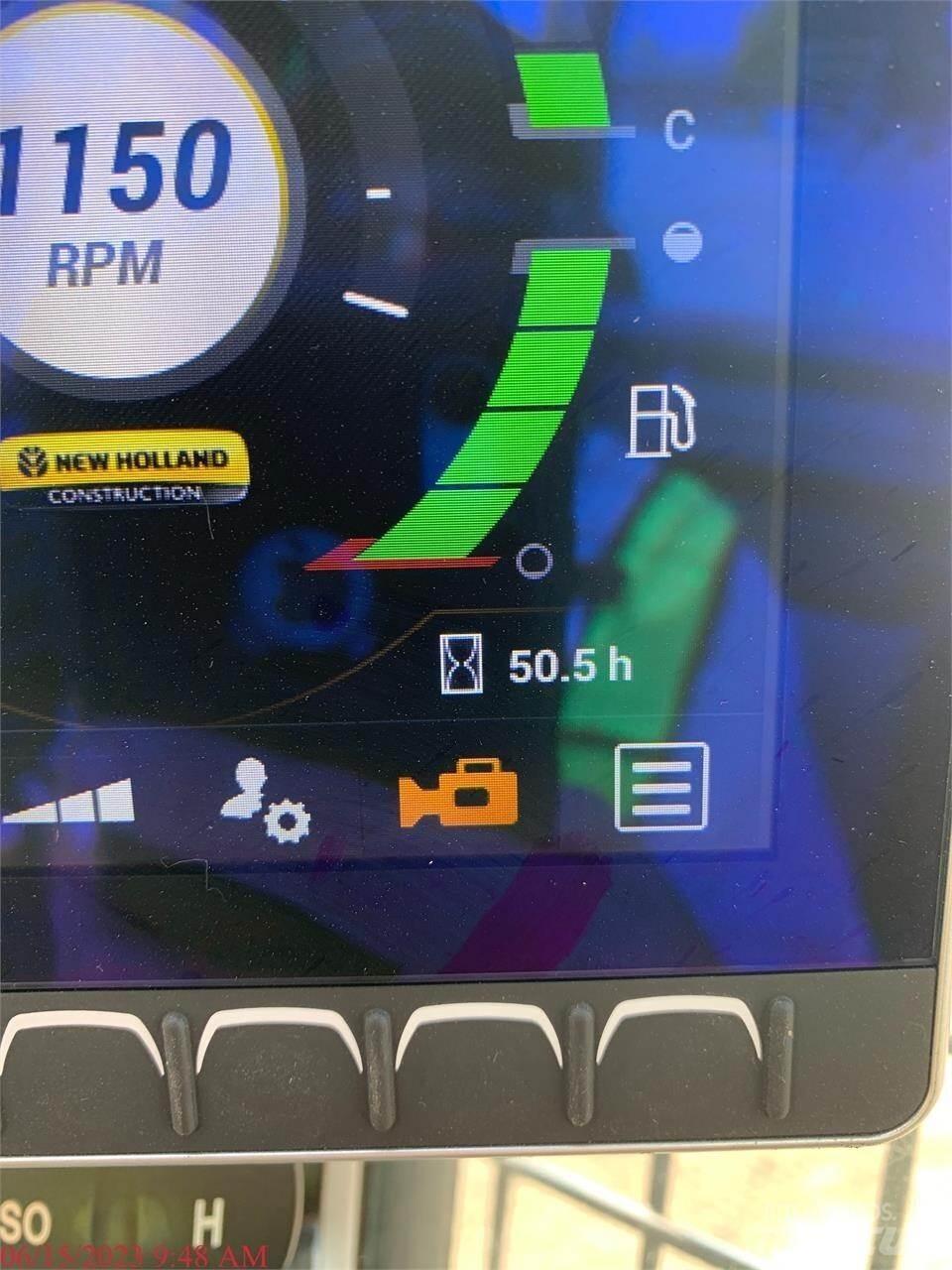 New Holland C332 Міні-навантажувачі