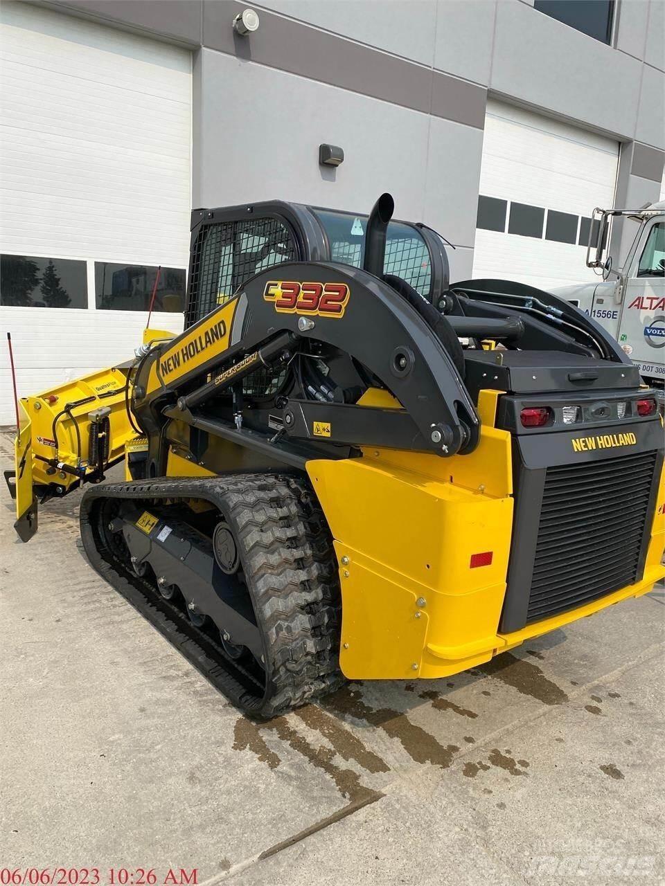 New Holland C332 Міні-навантажувачі