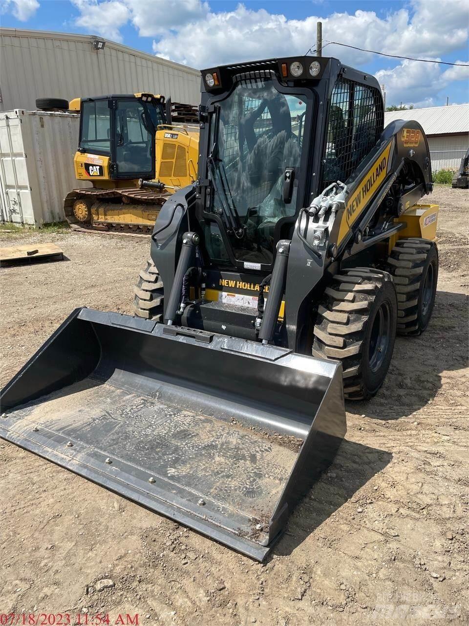 New Holland L328 Міні-навантажувачі