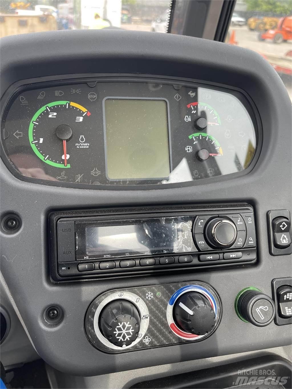 New Holland W80C Фронтальні навантажувачі