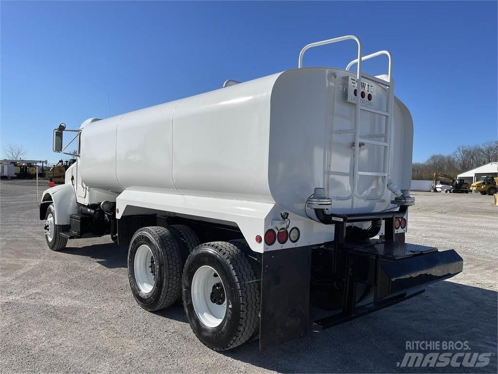 Peterbilt 330 Поливальні машини